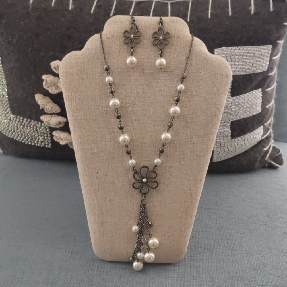 Necklace and Earring Set